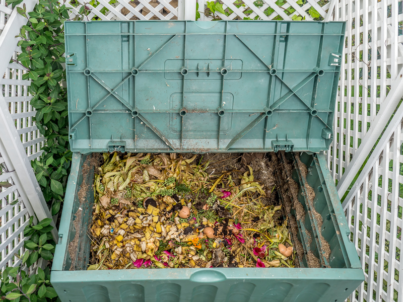 Donating vs Recycling: Your Options for Old Kitchenware
